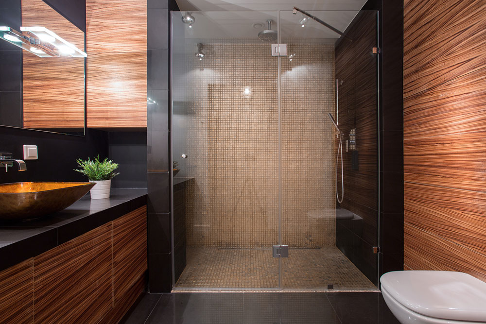 How to choose walk-in showers for seniors and those with disabilities